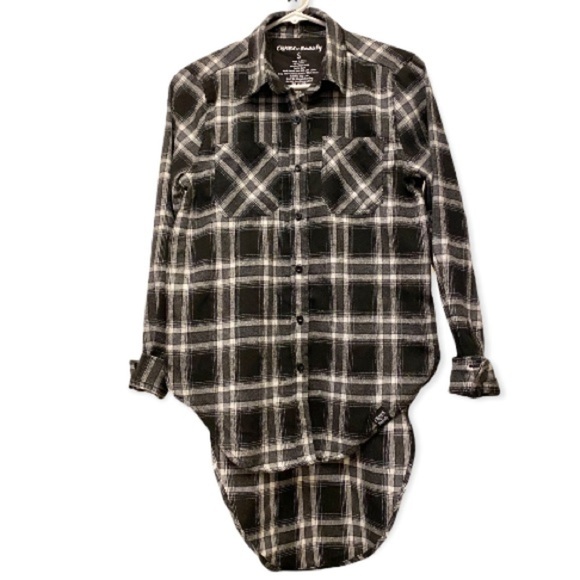 CRIMES OF BEAUTY “Slay” Size Small Lightweight Flannel Plaid Black/White Shirt - Picture 1 of 5